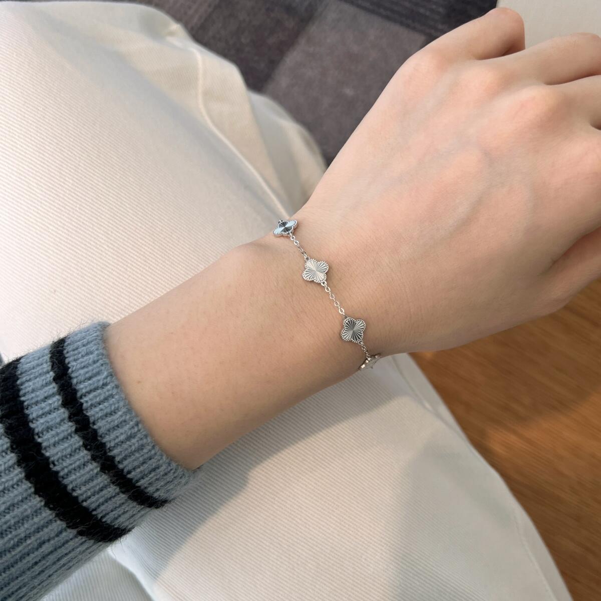 Pulseira Trevo Texturizado