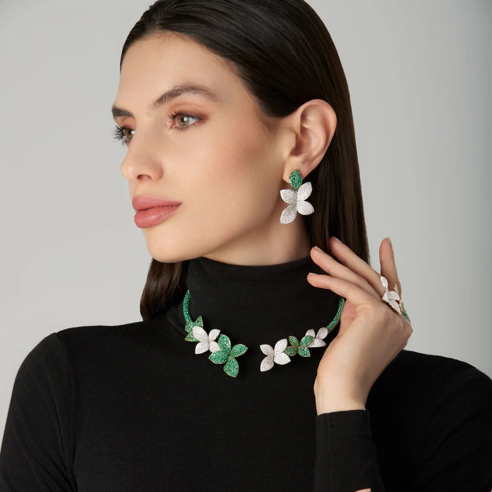 Brinco Flor Bicolor Verde & Branco