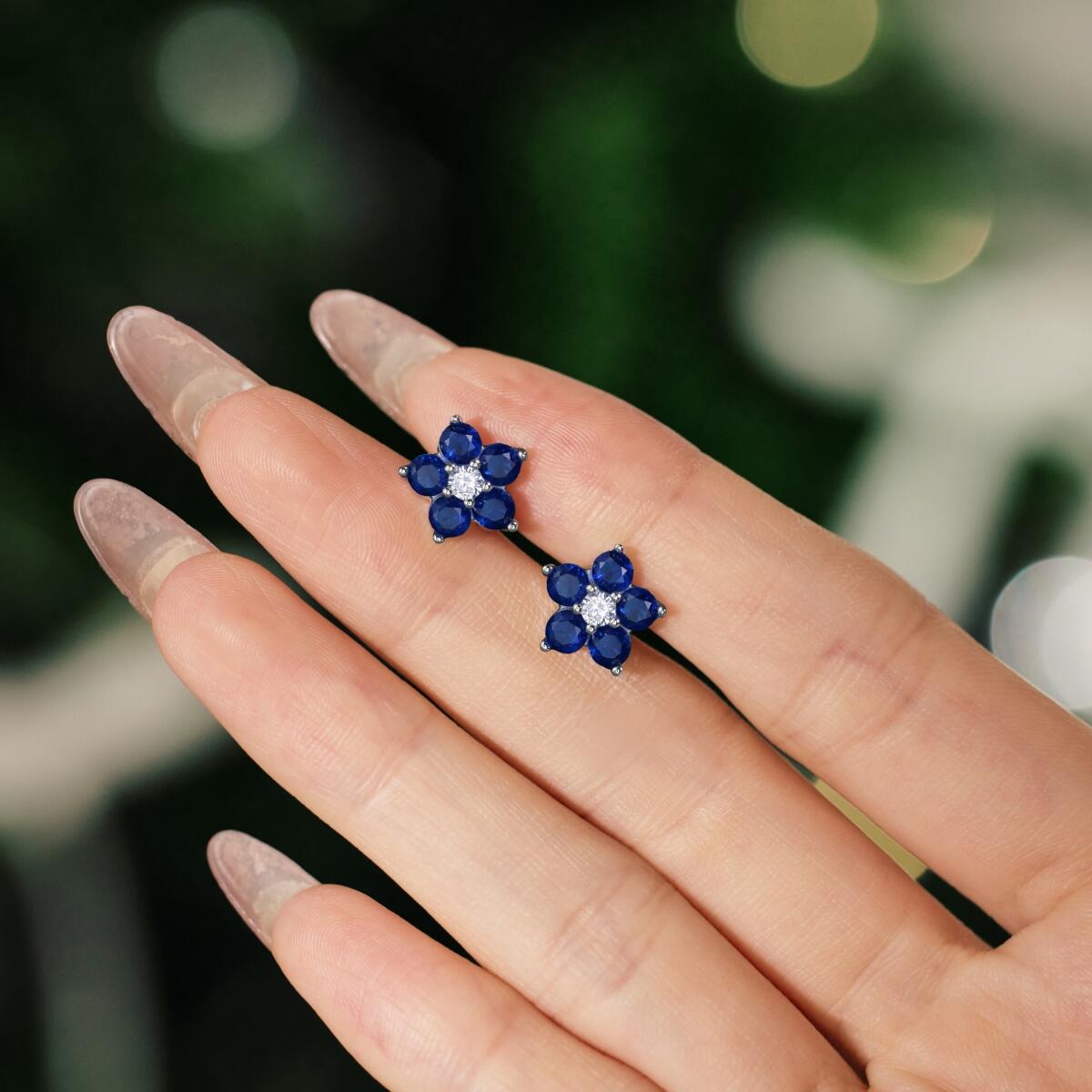 Brinco Flor Cravejada