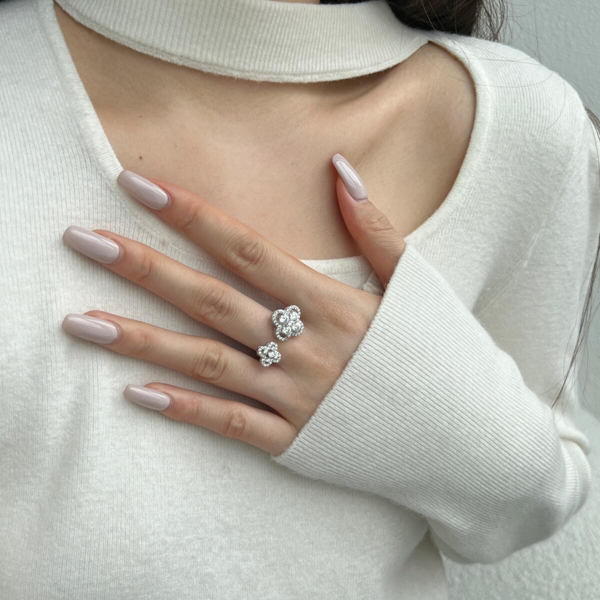 Anel Flor Dupla Cravejado Ajustável