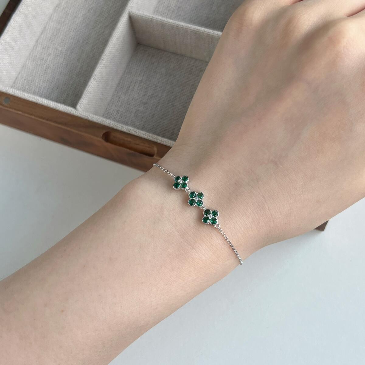 Pulseira Trevo Cravejado com Zircônias