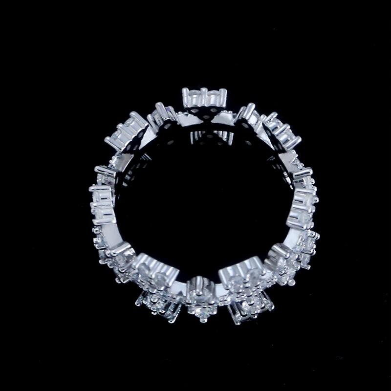 Anel Largo Geométrico Cravejado