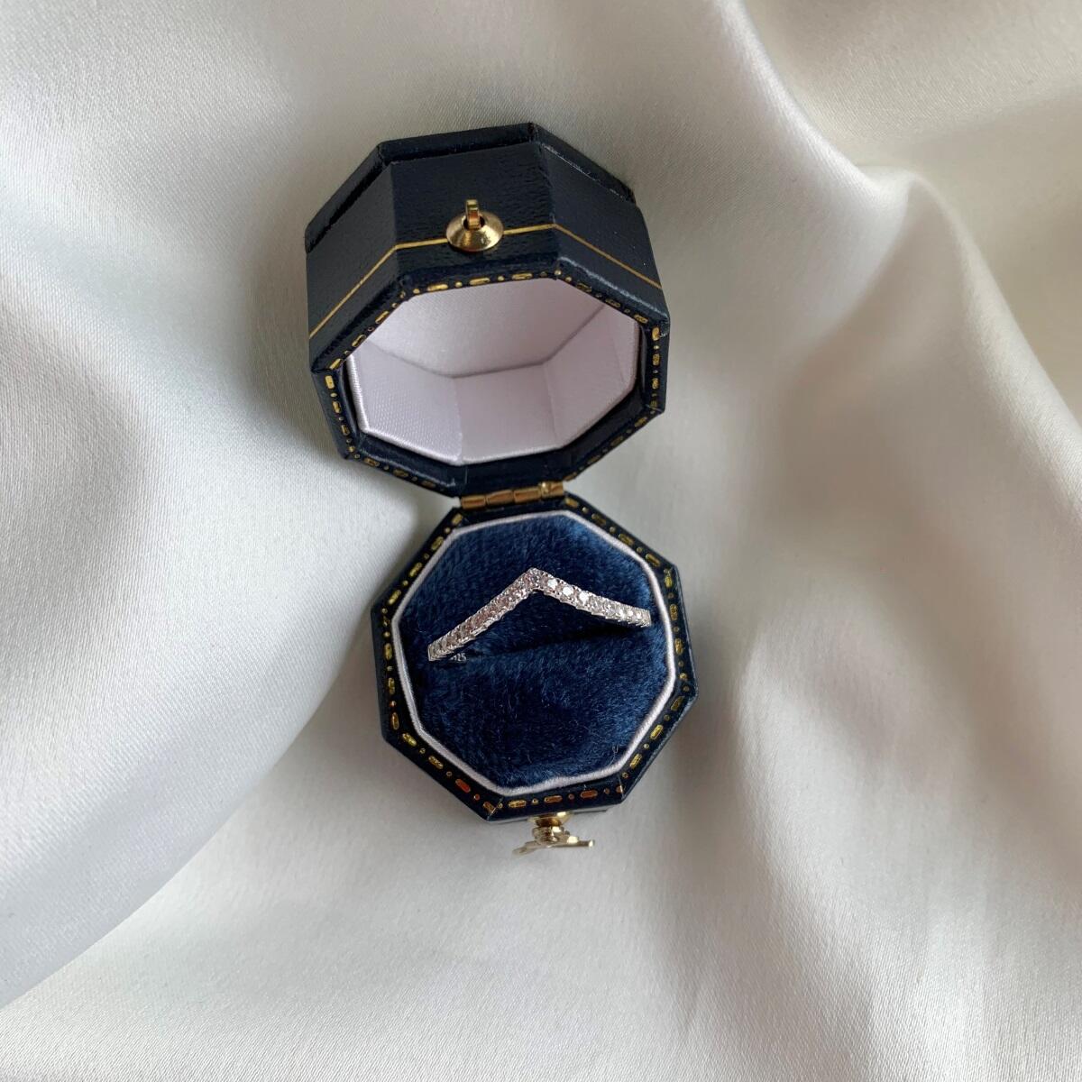 Anel Aparador Chevron Cravejado