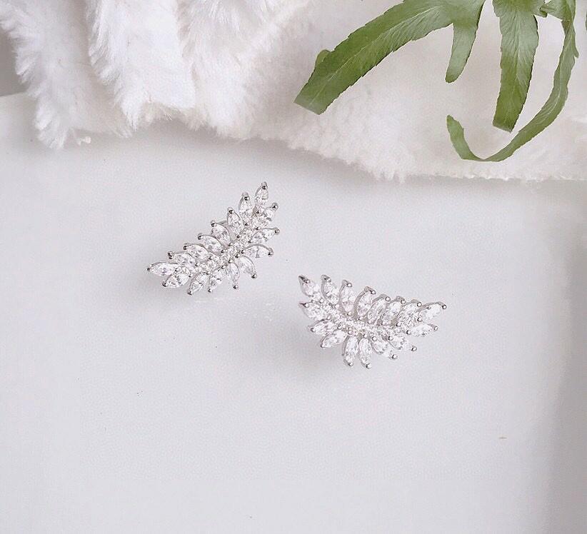 Brinco Folhagem Cravejado