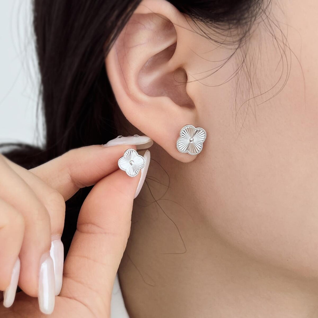 Brinco Clássico Elegância Trevo G