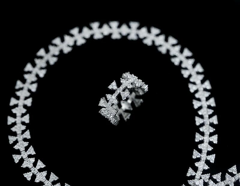 Pulseira Triângulos Cravejados