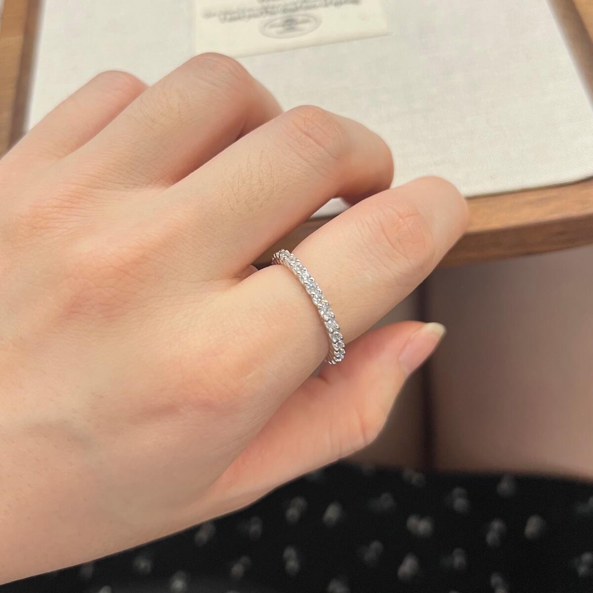 Anel Aparador Pedras Redondas 2mm