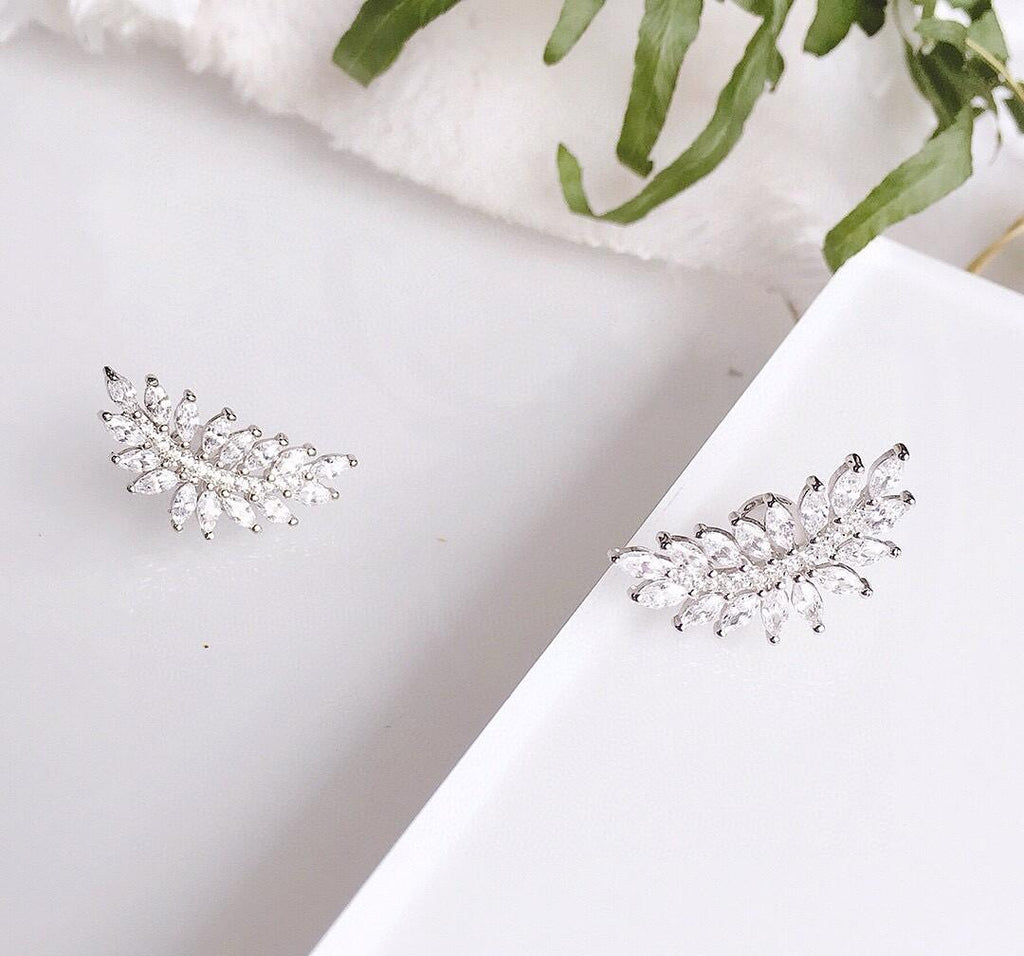 Brinco Folhagem Cravejado