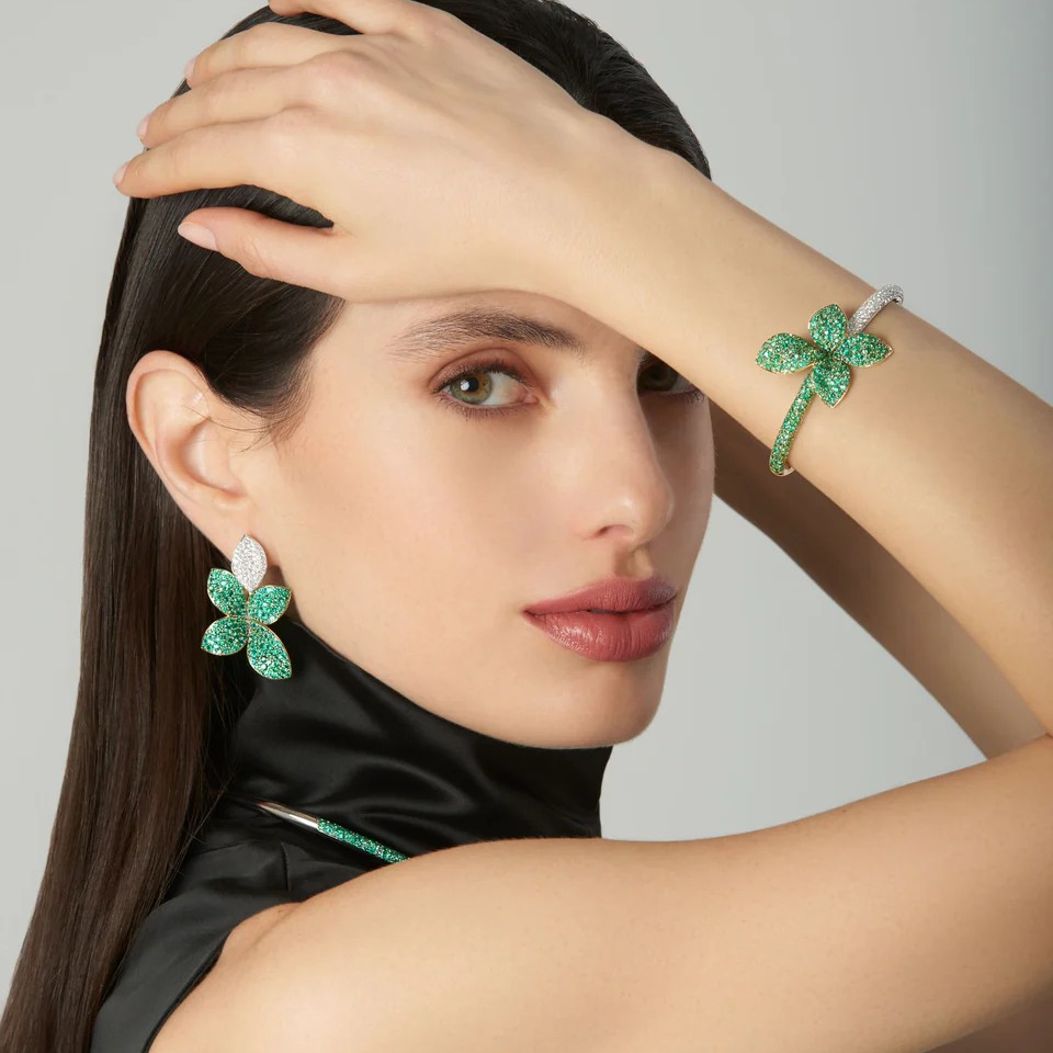 Brinco Flor Bicolor Verde & Branco