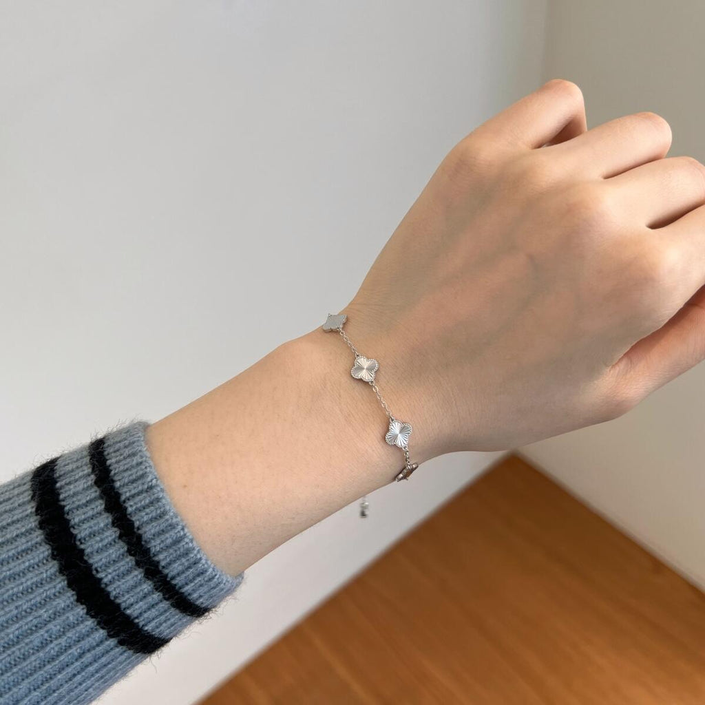 Pulseira Trevo Texturizado