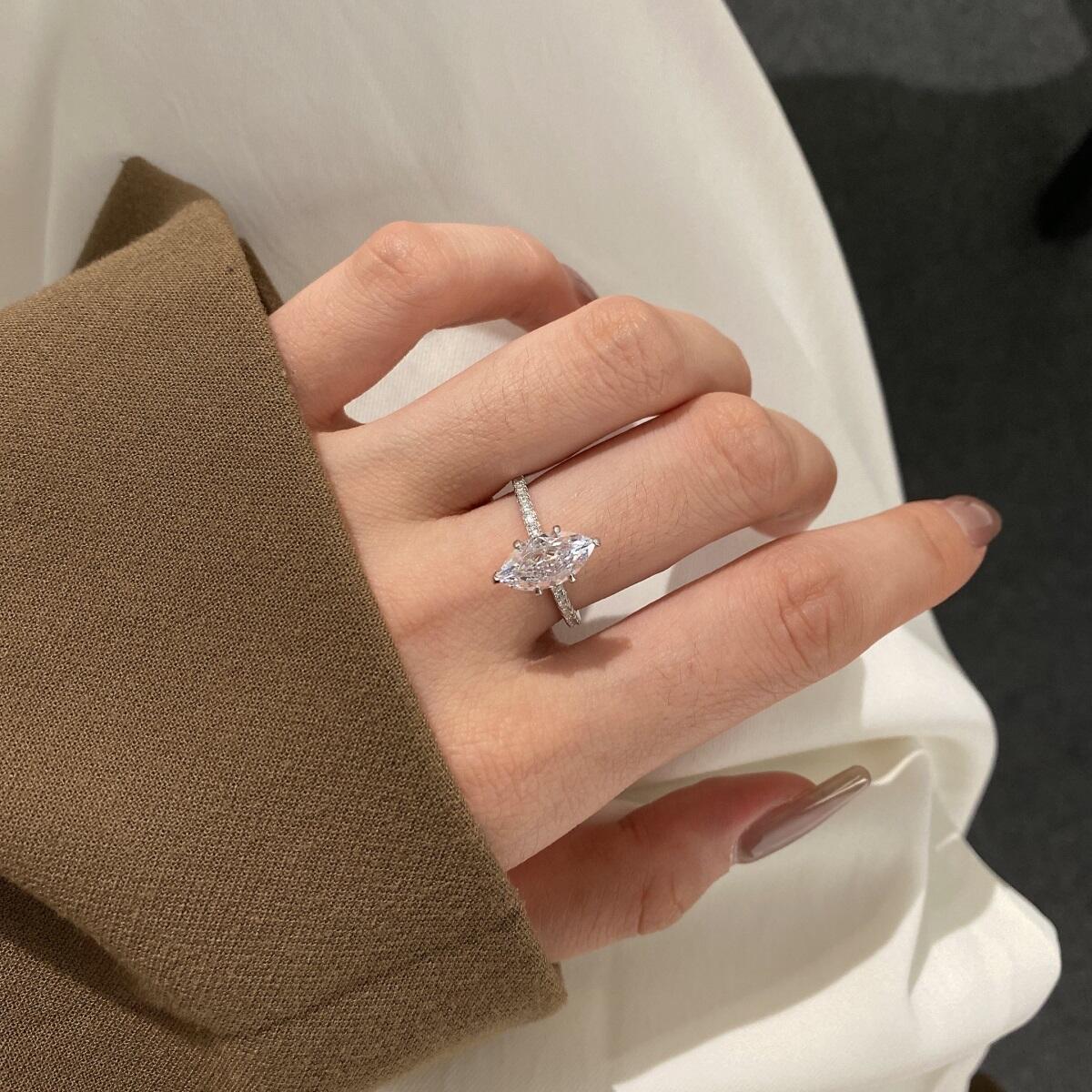 Anel Navete Radiante de 1,5ct