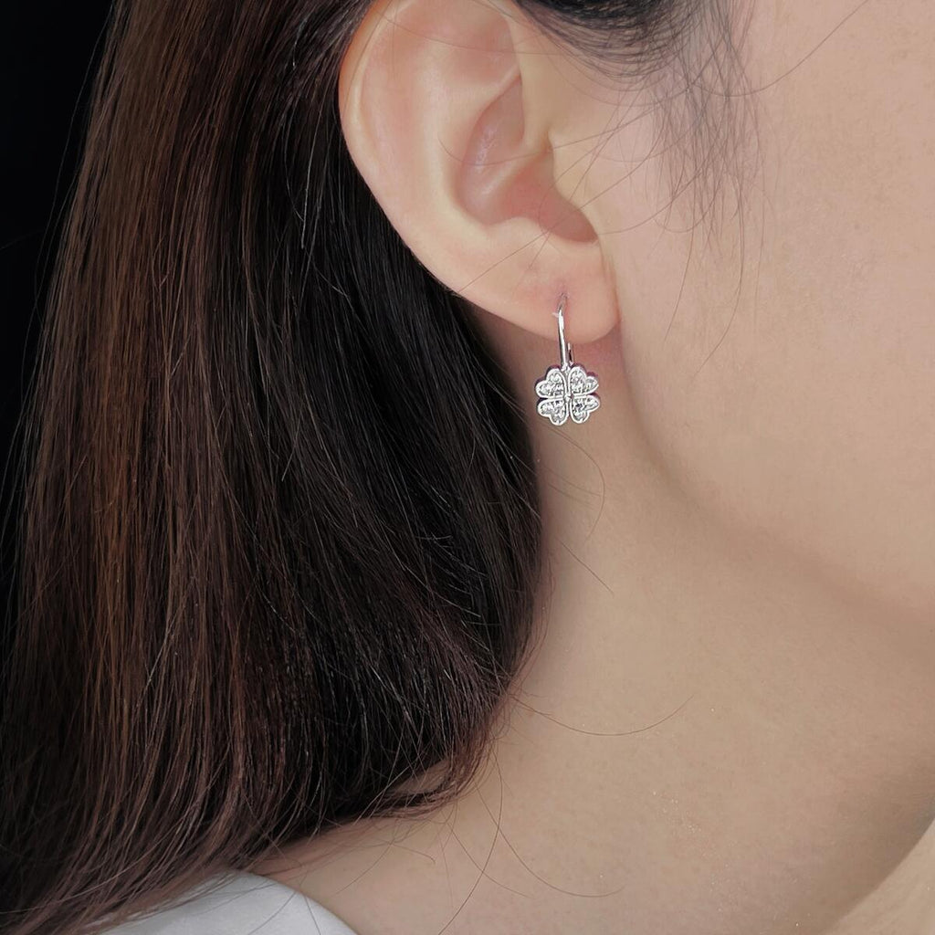 Brinco Trevo Brilhante