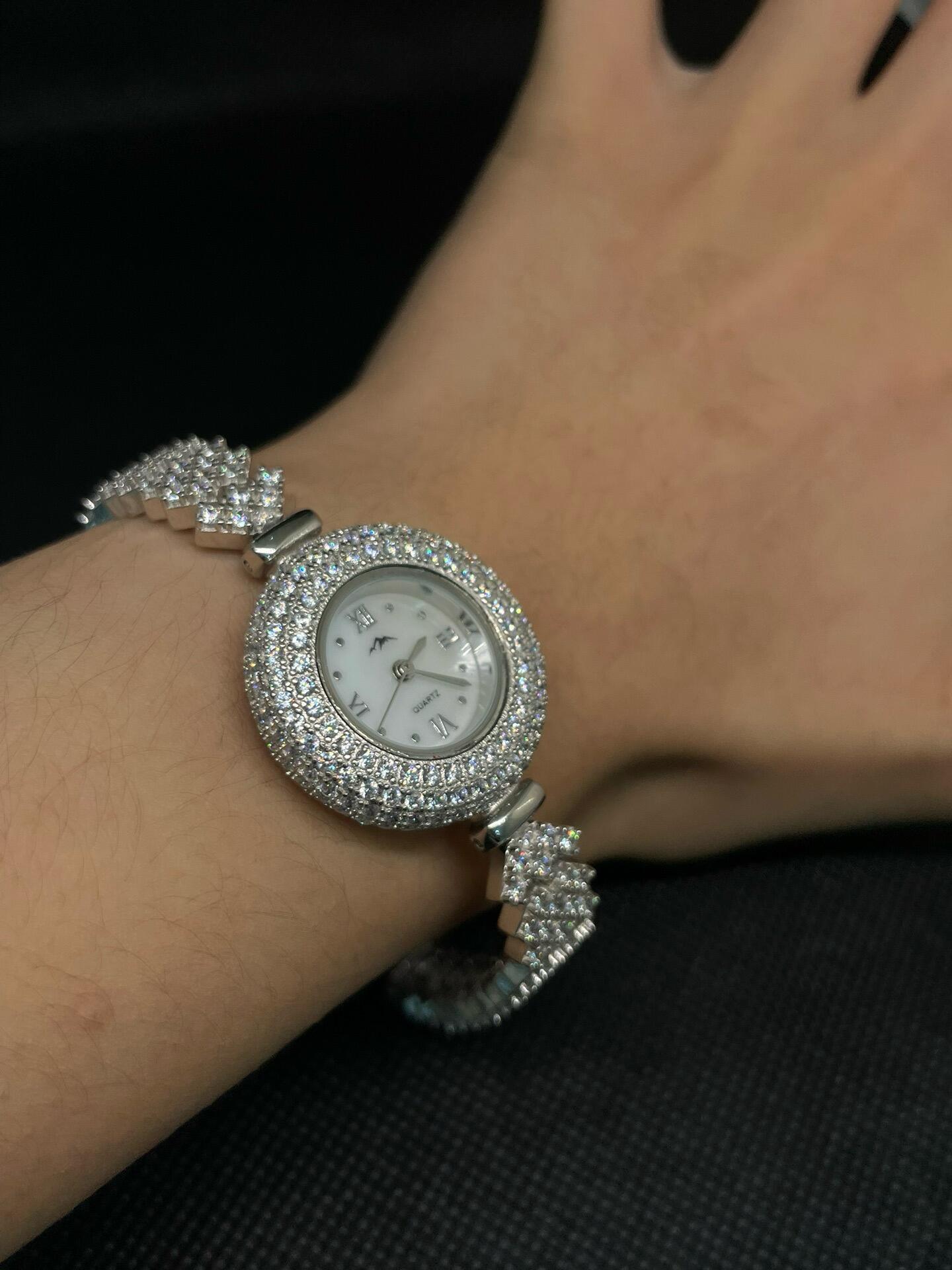 Relógio Milano Cravejado