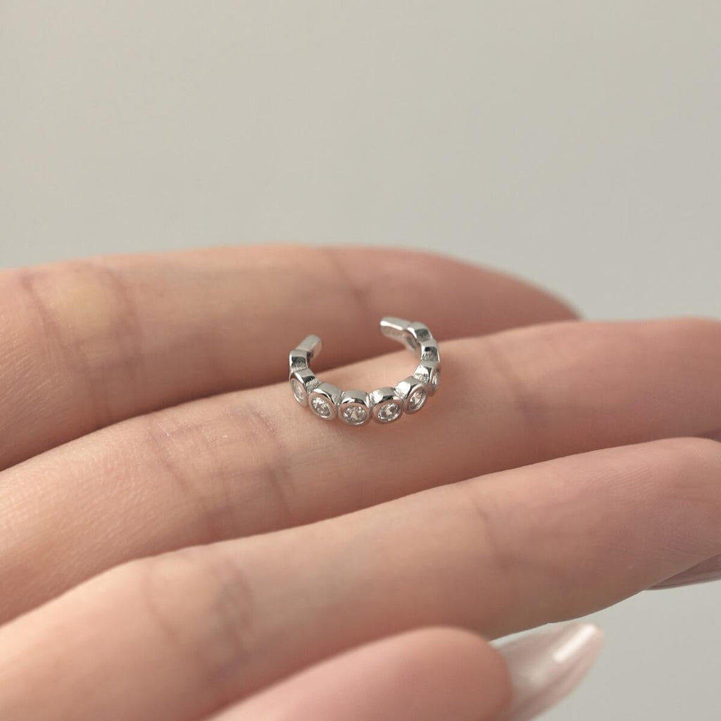 Piercing Falso Bolinhas Brancas