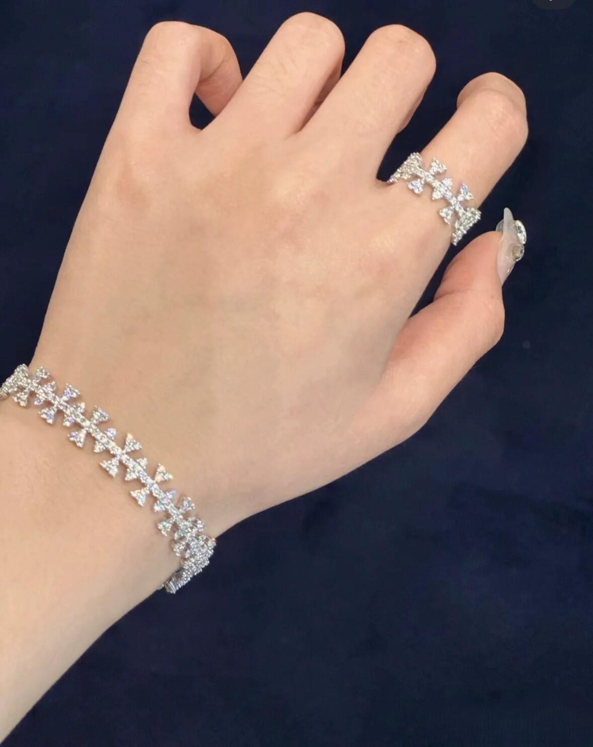 Anel Largo Geométrico Cravejado