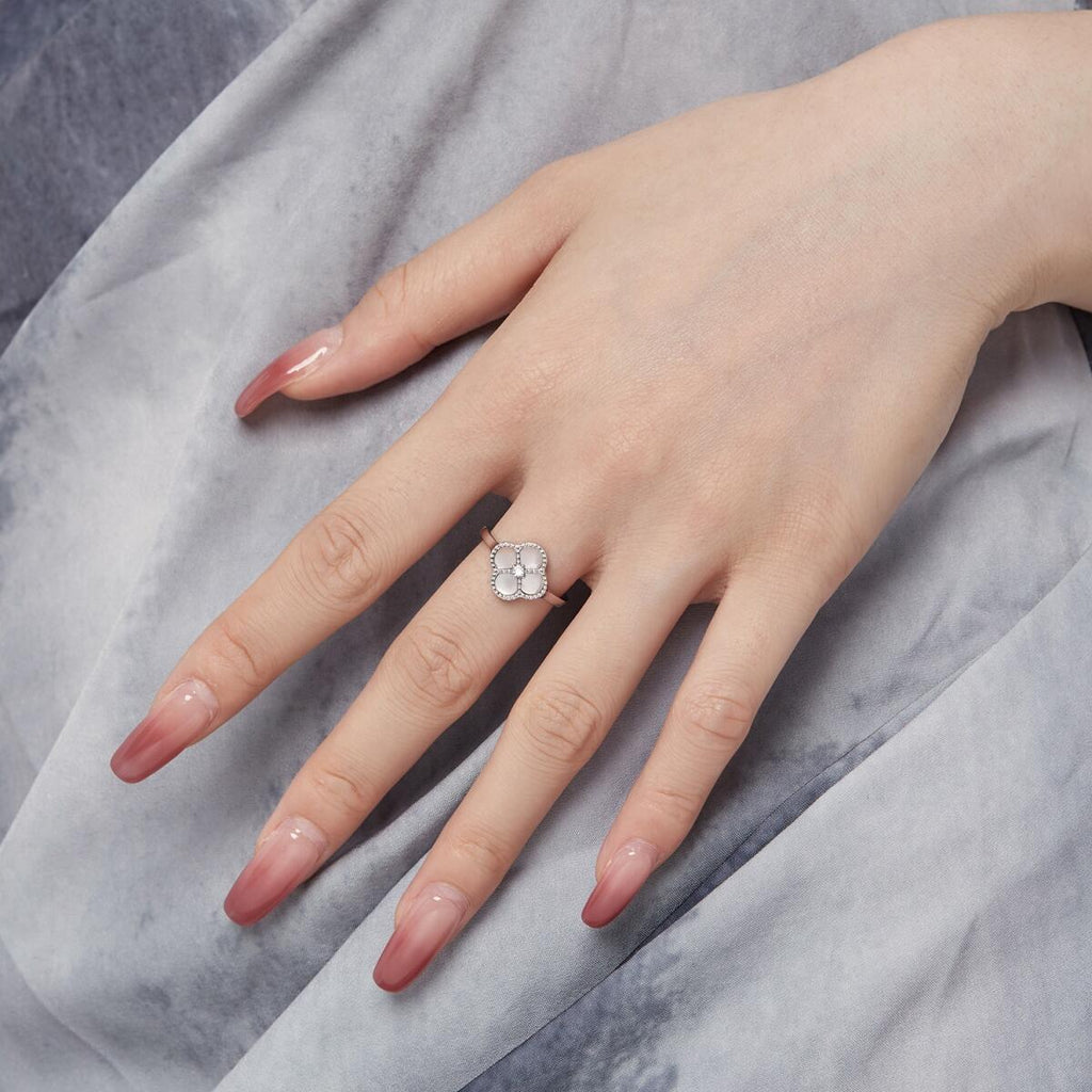 Anel Flor Noir Ajustável