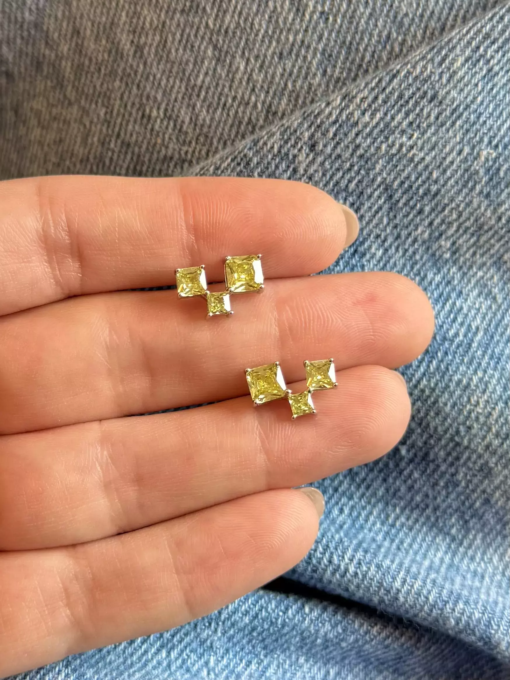 Brinco Quadrados Amarelo